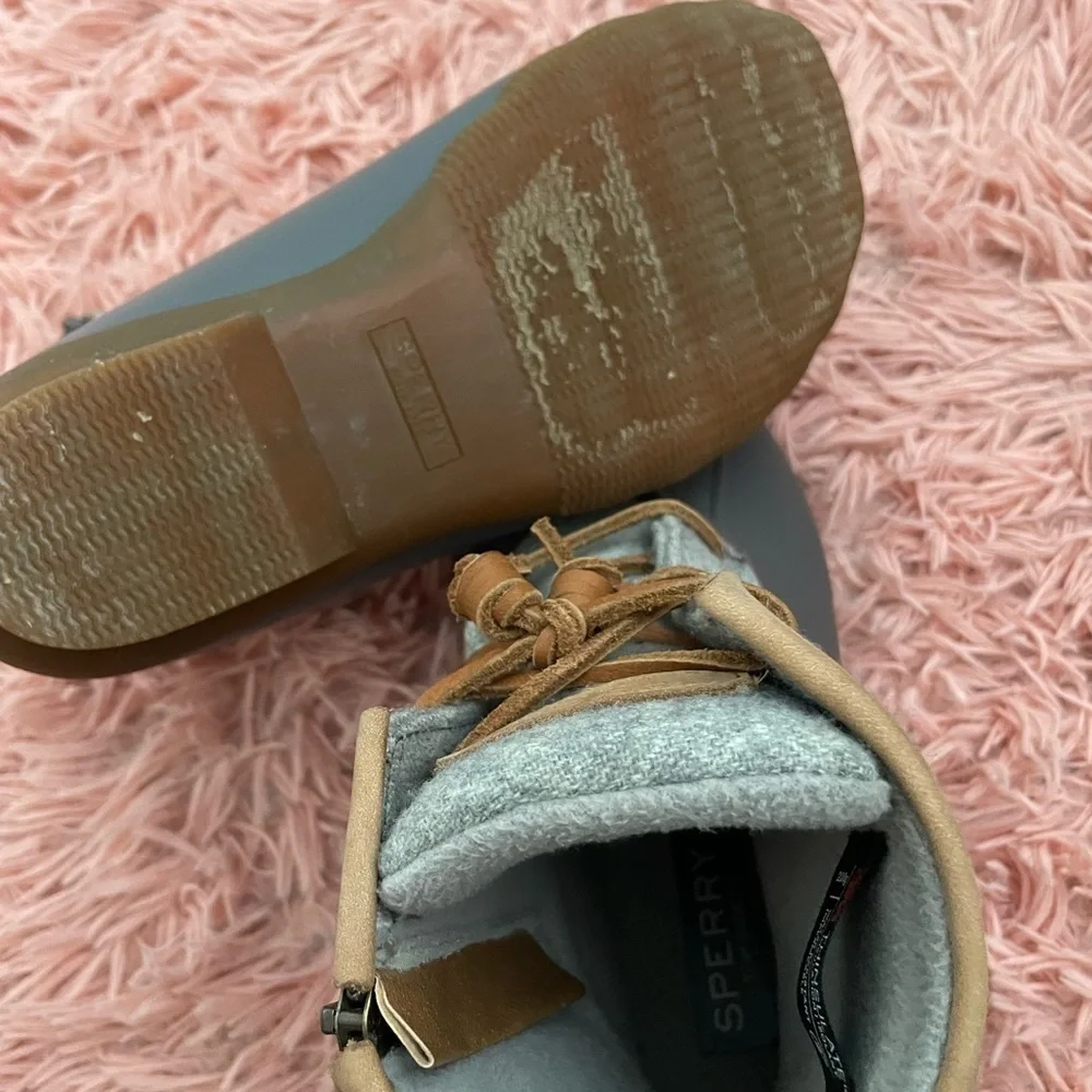 Sperry Women's Gray and Tan Duck‎ Boots